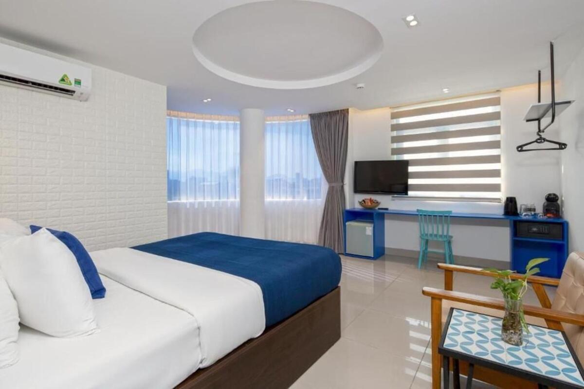 Lucia Beach Hotel Дананг Екстер'єр фото
