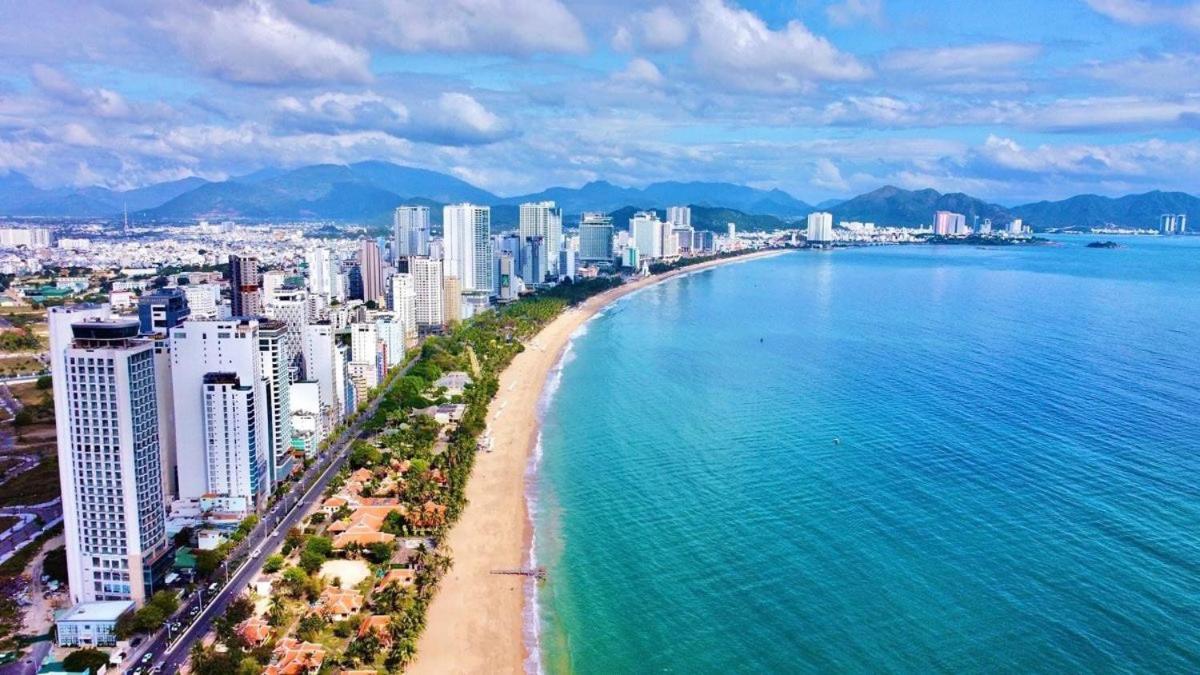 Lucia Beach Hotel Дананг Екстер'єр фото